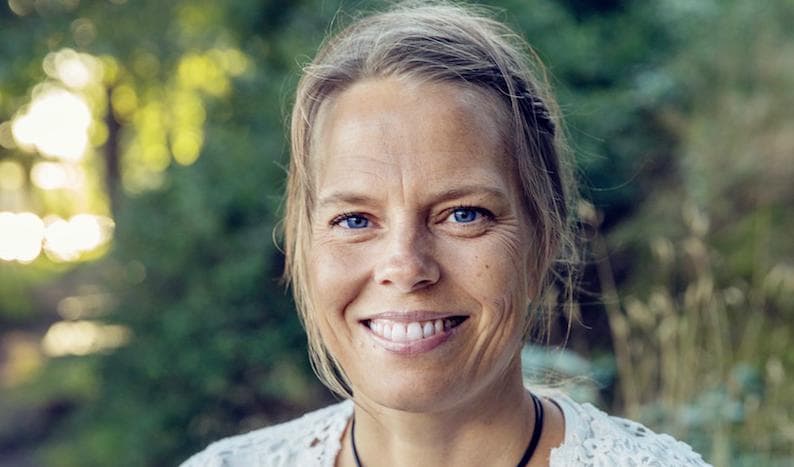 Tia Jumbe talar om vikten av att göra en rening (detox) av både kropp och sinne efter varje årstid. Foto: Camilla Lindquist