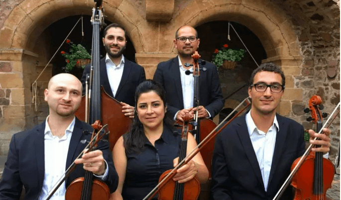 

Damascus String Quintet kommer till Palladium Malmö 23 oktober i ett möte med duon Zawa Zawa. Foto: Musik i Syd                                                                                        