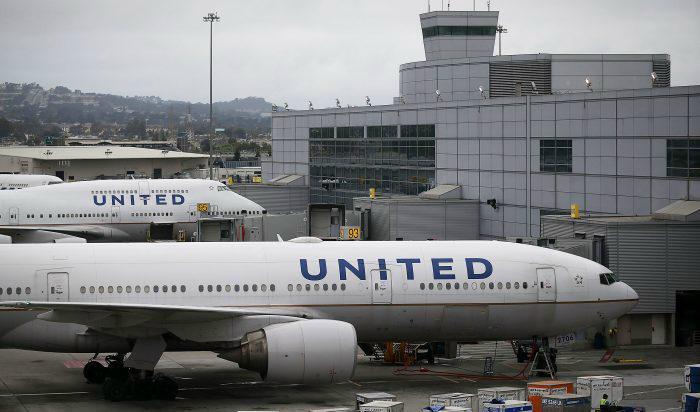 United Airlines plan på marken på San Fransisco International airport 8 juli, 2015. Foto: Justin Sullivan/Getty Images