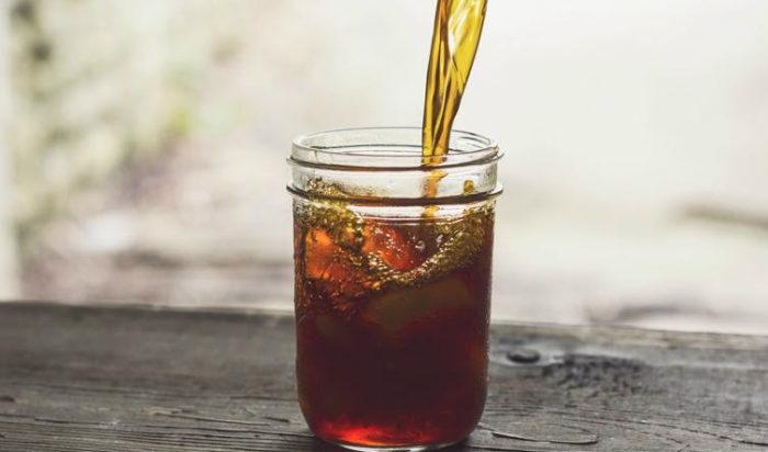 Kombucha görs på en bas av grönt eller svart te. Sedan tillsätts andra ingredienser. Foto: Matt Hoffman