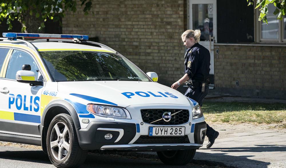 Polis på plats vid Söderkullaskolan i Malmö efter ett mordförsök.
Foto: Johan Nilsson/TT
