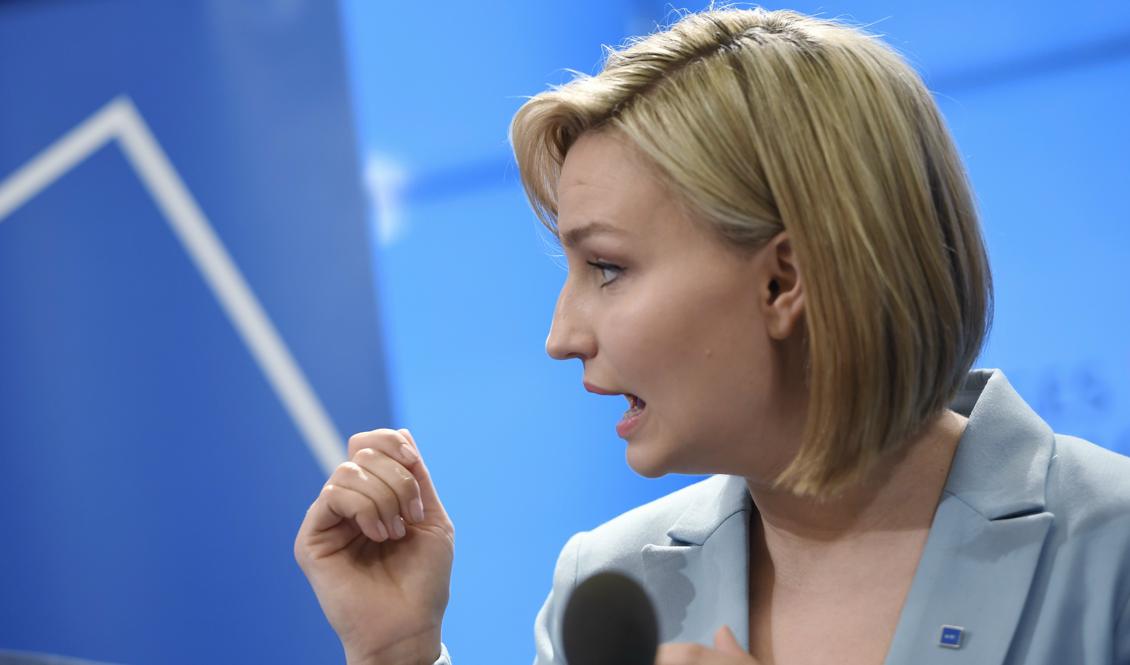 Kristdemokraternas partiledare Ebba Busch Thor vill se nolltolerans mot brott och hårdare tag i utanförskapsområden. Foto: Pontus Lundahl/TT