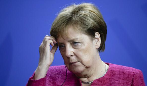 

Tysklands förbundskansler Angela Merkel är hårt pressad inför EU-toppmötet. Foto: Markus Schreiber/AP/TT/Arkivbild                                                                                        