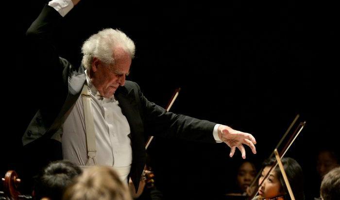 





Dirigenten Benjamin Zander. Foto: Paul Marotta                                                                                                                                                                                                                                                                        