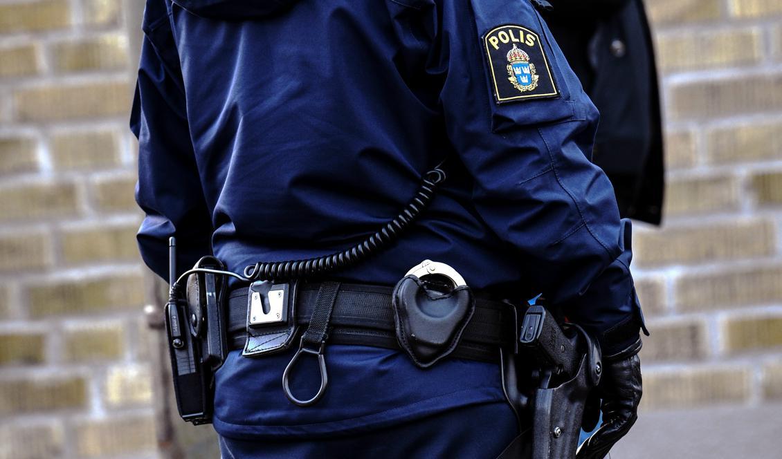 Polisen är redo att rapportera personer som bryter mot eldningsförbudet. Foto: Johan Nilsson/TT-arkivbild
