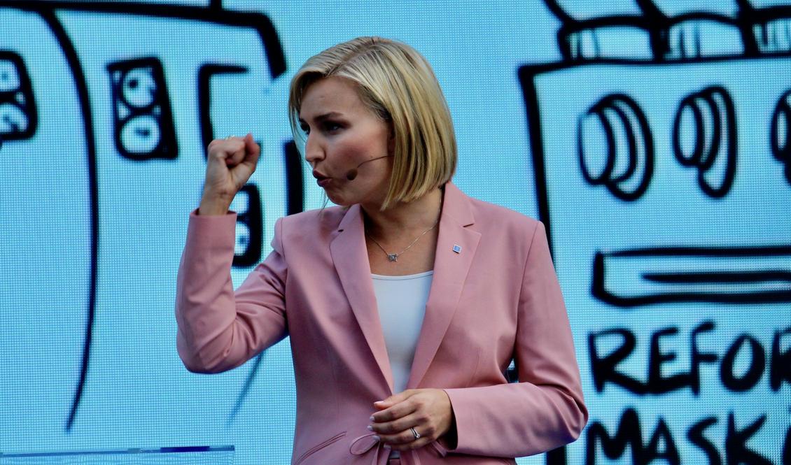 Kristdemokraternas partiledare Ebba Busch Thor talar i Almedalen, 6 juli 2018. Foto: Susanne W Lamm / Epoch Times