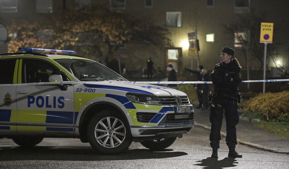 
En man har skjutits i benet i Vällingby i nordvästra Stockholm. Foto: Janerik Henriksson/TT                                            