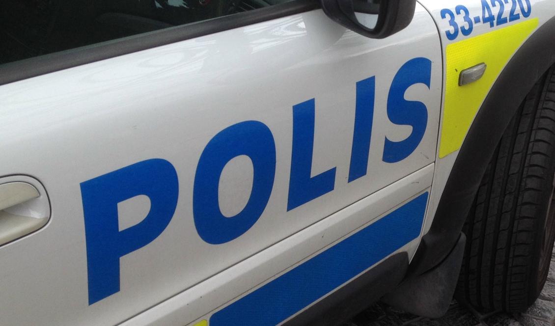 En kvinna föll från en balkong i Borlänge. Polisen utreder det som mordförsök alternativt dråp. Foto: Epoch Times-arkivbild