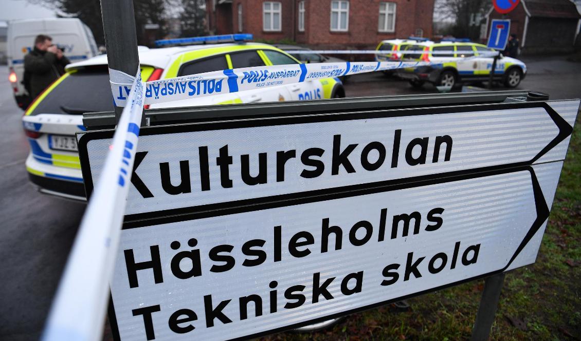Skolavslutningen på Hässleholms tekniska skola är inställd på grund av torsdagens explosion i ett källarutrymme på skolan. Foto: Johan Nilsson/TT-arkivbild