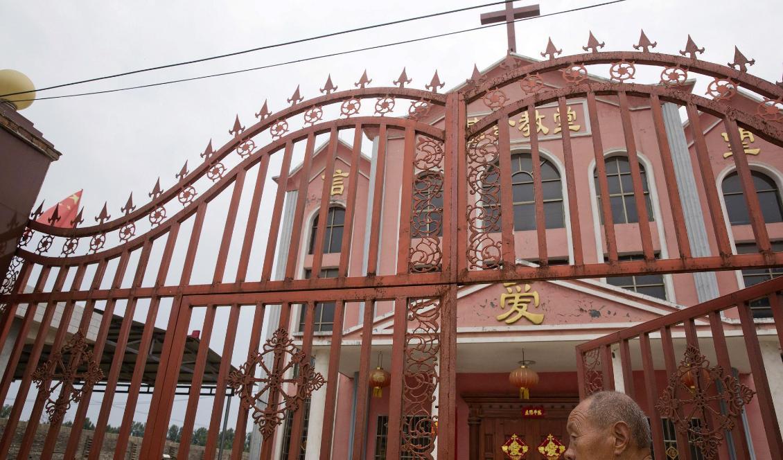 

Bilden är från en kyrka i Pingdingshan i Henanprovinsen. Foto: Ng Han Guan/AP/TT-arkivbild                                                                                                