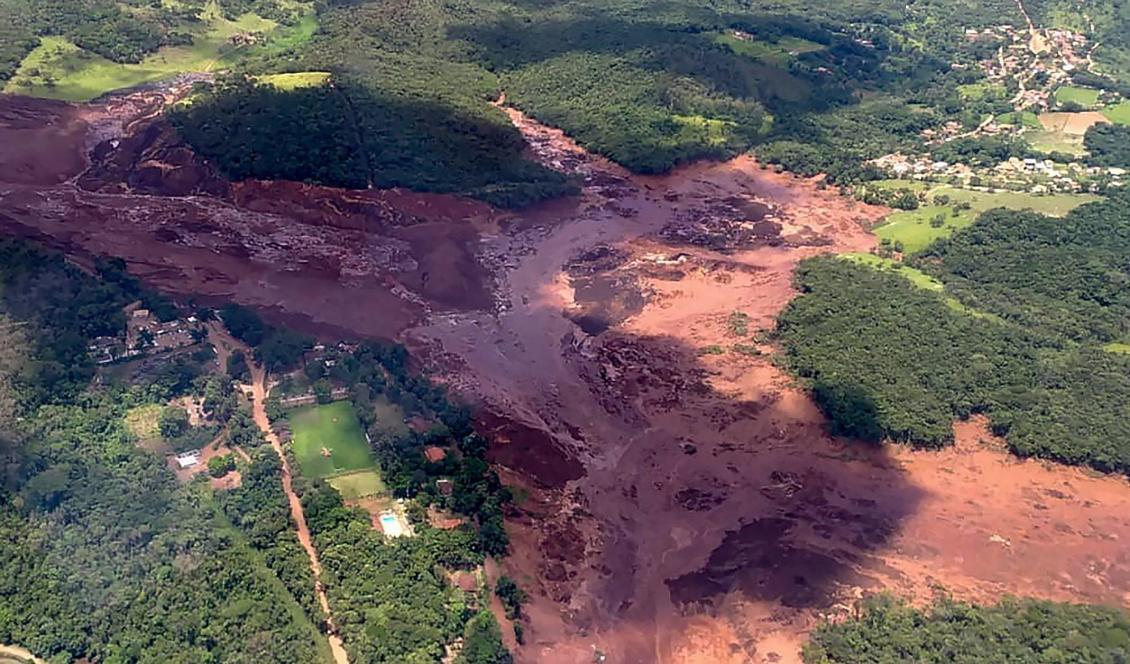 Området kring den kollapsade dammen i Brumadinho, Brasilien, i januari. Foto: Minas Gerais Fire Department/AFP/TT-arkivbild