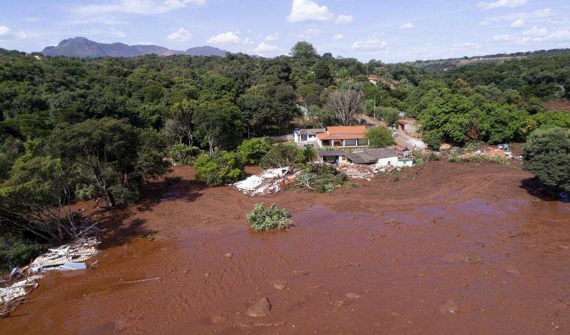 Den kollapsade dammen ligger i anslutning till en gruva. Foto: Bruno Correia/AP/TT