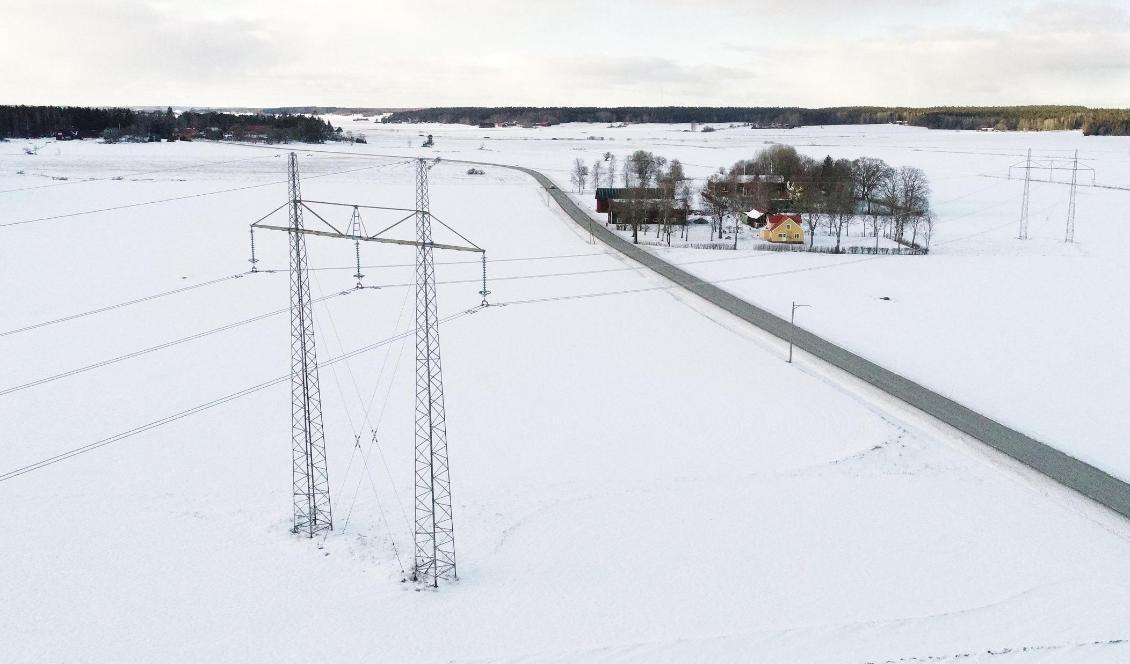 

Svenska kraftnät varnar för att det kan bli elbrist i vissa delar av landet. Foto: Fredrik Sandberg/TT-arkivbild                                                                                                