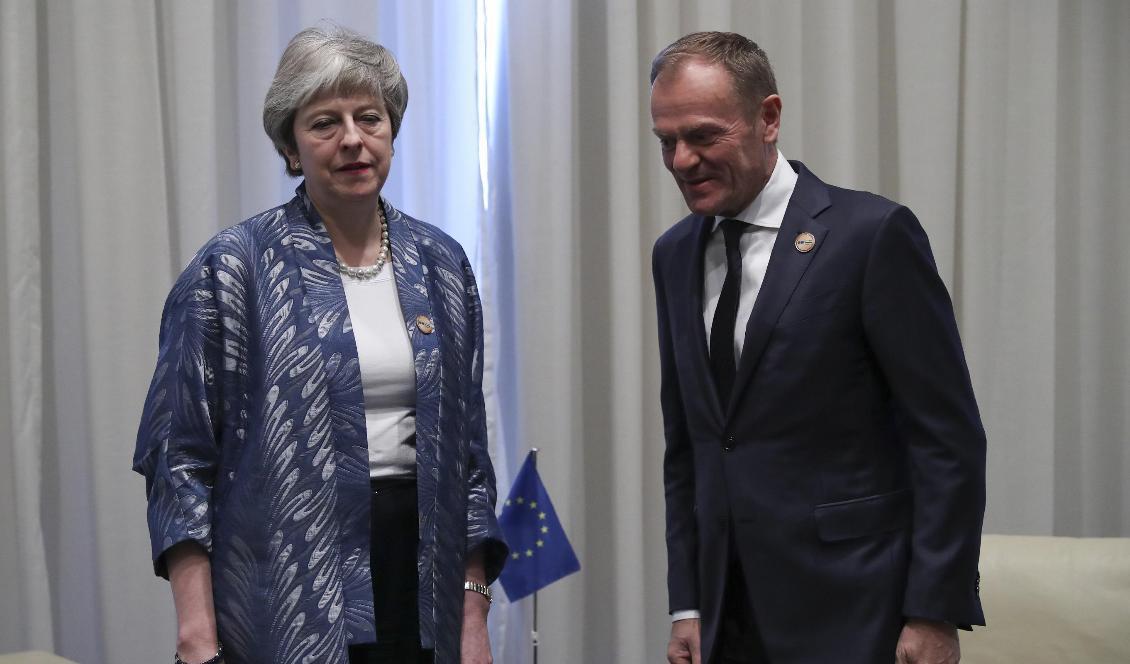 Storbritanniens premiärminister Theresa May och EU:s permanente rådsordförande Donald Tusk. Foto: Francisco Seco/AP/TT-arkivbild