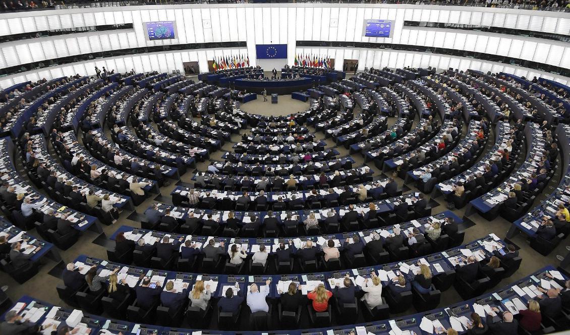 


EU-parlamentariker under omröstningen av det omstridda upphovsrättsdirektivet. Foto: Frederic Florin/AFP/Getty Images                                                                                                                                                
