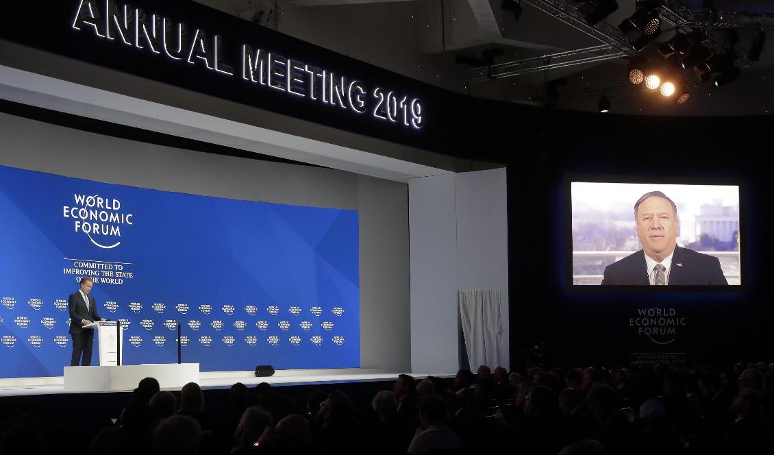 USA:s utrikesminister Mike Pompeo deltog via videolänk vid världsekonomiskt forum i Davos. Foto: Markus Schreiber/AP/TT