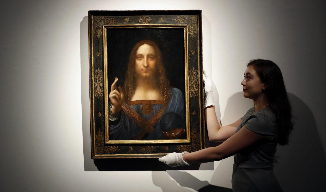 Leonardo da Vincis "Salvator Mundi" såldes av auktionsfirman Christie's för en rekordsumma. Foto: Kirsty Wigglesworth/TT-arkivbild