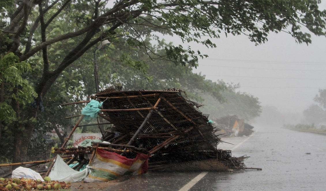 Cyklonen Fani har dödat minst tolv människor i delstaten Odisha i Indien. Foto: AP/TT