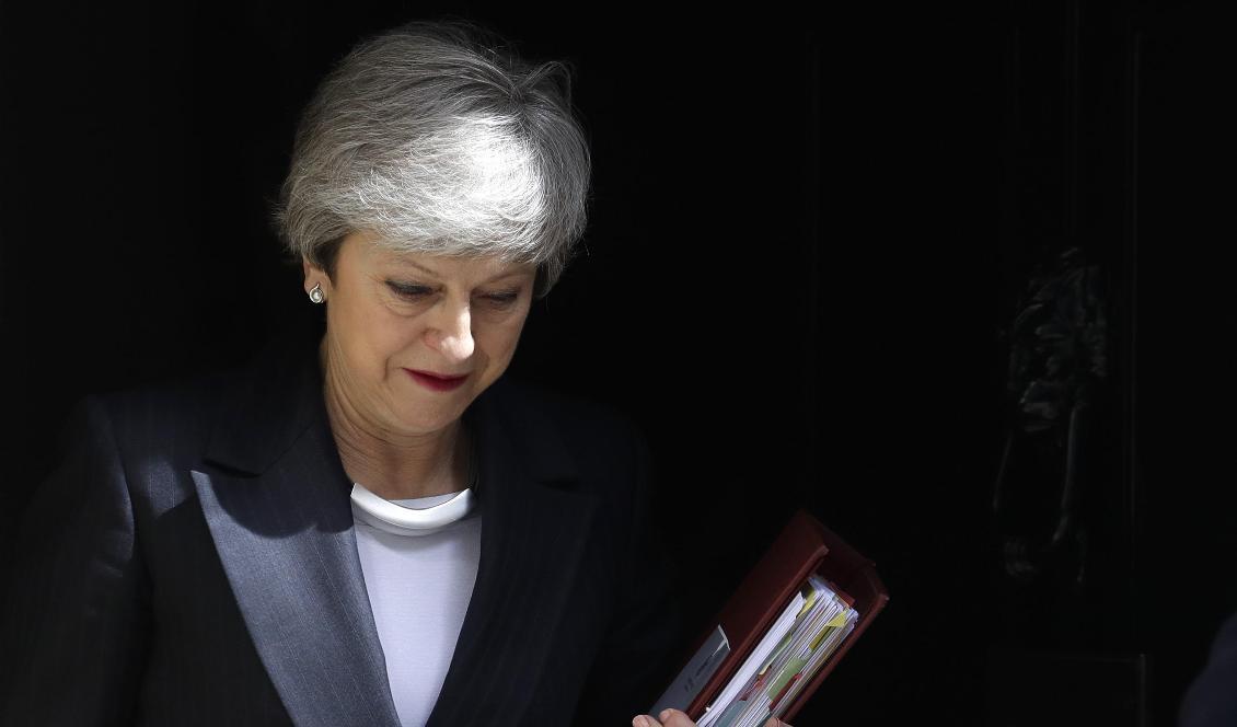 Klockan klämtar för Storbritanniens premiärminister Theresa May. Foto: Kirsty Wigglesworth/AP/TT
