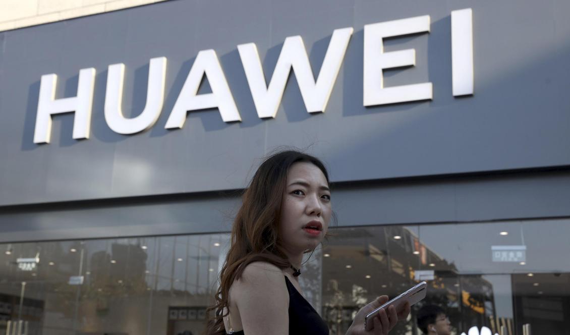 Sedan techjätten Huawei hamnat i frontlinjen i handelskriget mellan USA och Kina är svenska företag på helspänn. Foto: Ng Han Guan/AP/TT-arkivbild