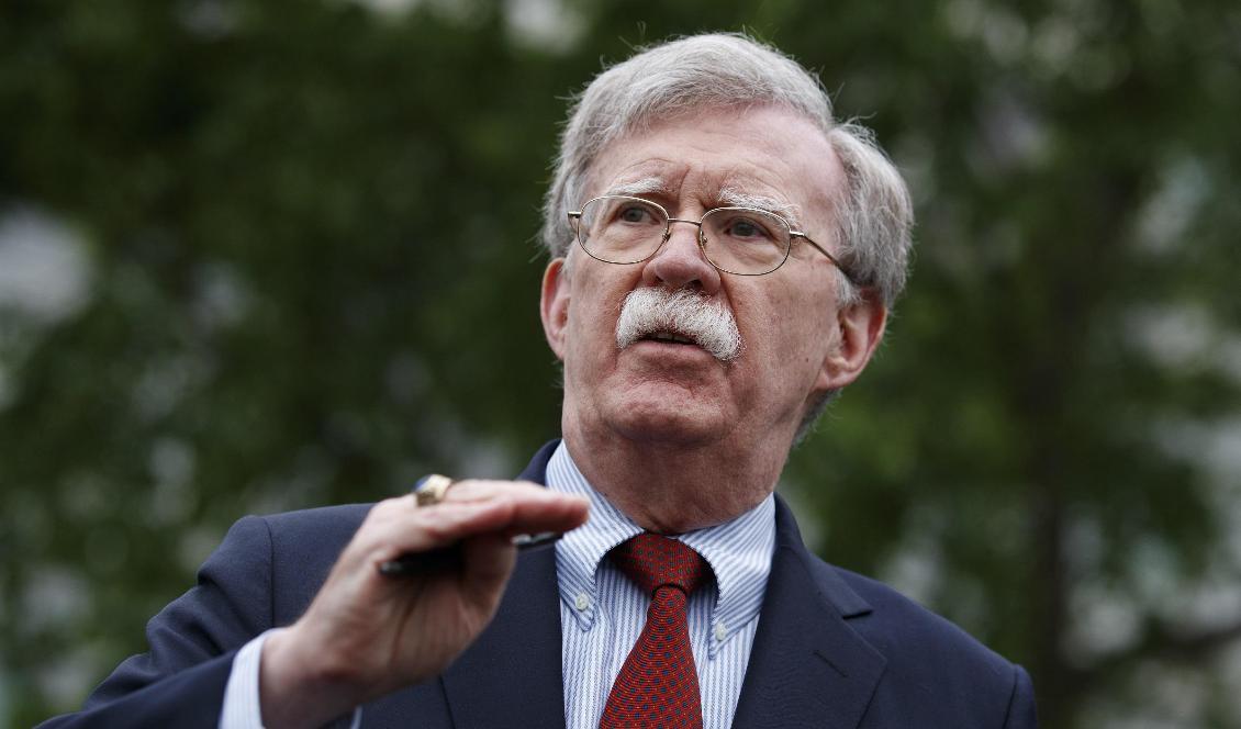 John Bolton, Donald Trumps nationella säkerhetsrådgivare, hävdar att Iran förmodligen ligger bakom sabotaget av flera fartyg för drygt två veckor sedan. Foto: Evan Vucci/AP/TT-arkivbild