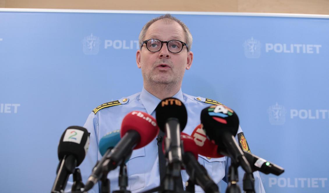 


Polisinspektör Tommy Brøske under en pressträff. Foto: Håkon Mosvold Larsen/TT-arkivbild                                                                                                                                                