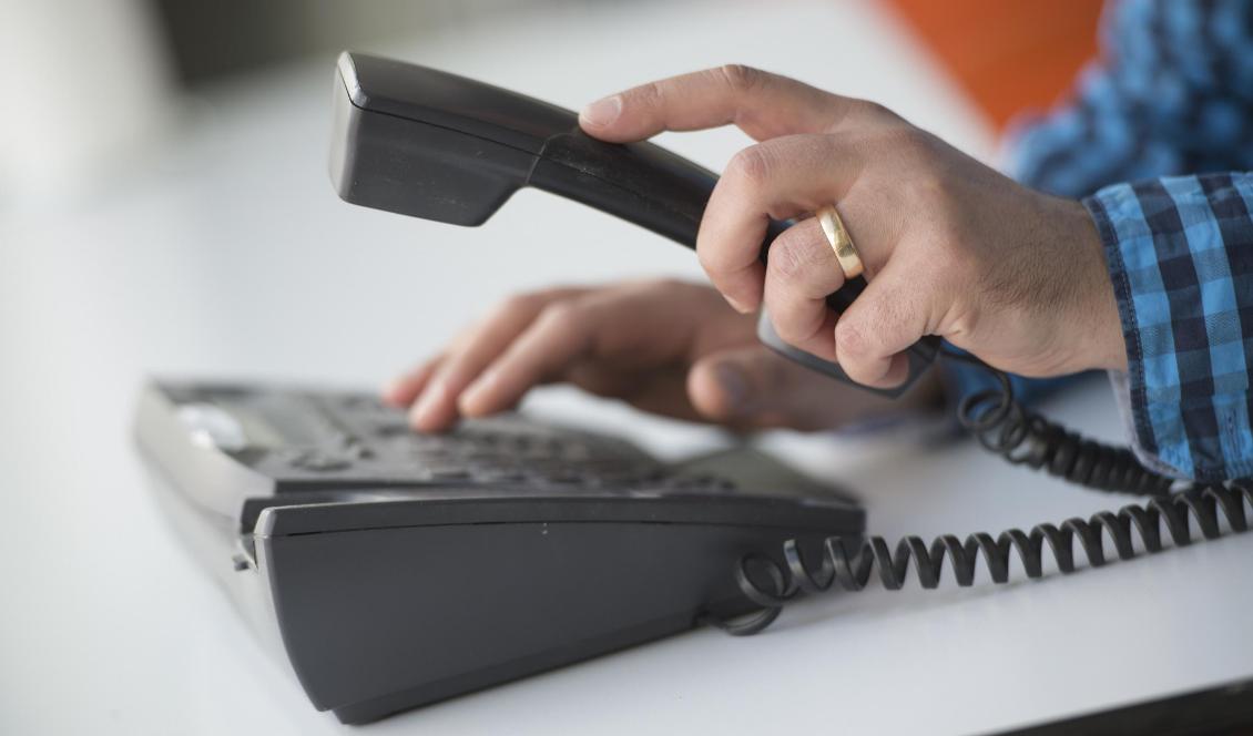 Stockholmare fick under augusti vänta länge på att komma fram till polisens telefonväxel. Foto: Fredrik Sandberg/TT-arkivbild
