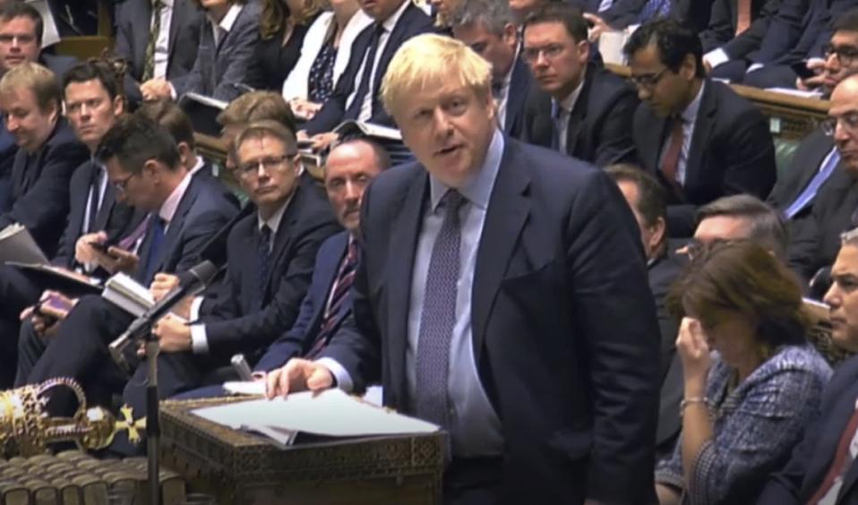 Boris Johnson vill inte skjuta på brexit trots att han förlorade en omröstning i brittiska parlamentet. Foto: House of Commons/AP/TT