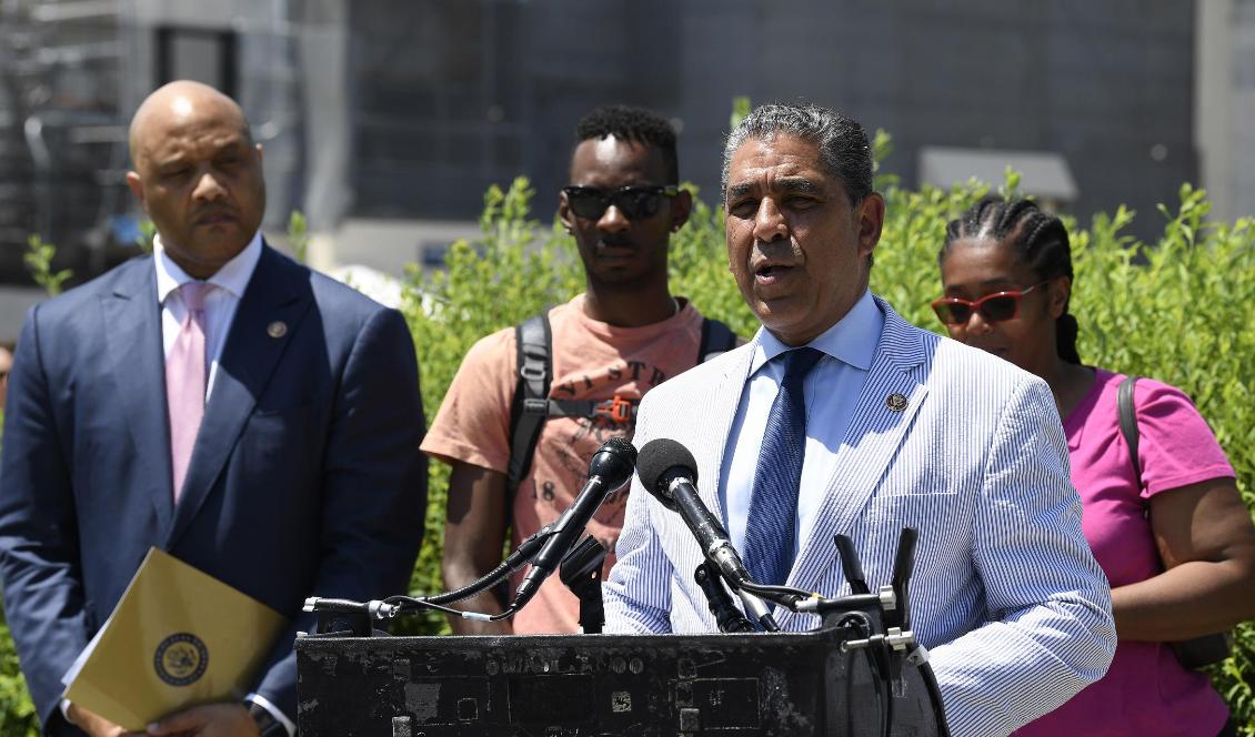 Den amerikanske kongressledamoten Adriano Espaillat uppmanar nu Sverige, i ett brev till svenska ambassadören, att släppa rapparen. Enligt Espaillat bryter Sverige mot internationella konventioner. Foto: Susan Walsh/TT