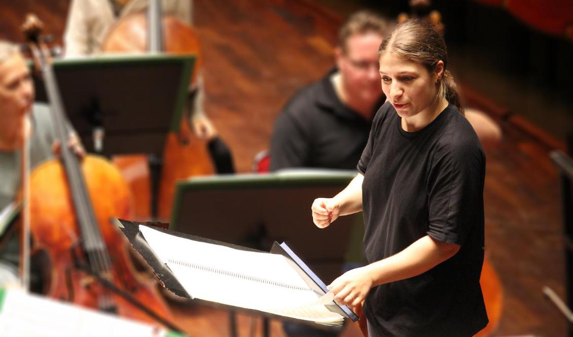 Den finska dirigenten Dalia Stasevska repeterar med Radiosymfonikerna på Berwaldhallen inför konserterna 18-19 september 2019. Foto: Susanne W Lamm
