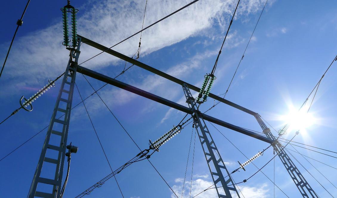 
Svenska kraftnät vill bygga en cirka 20 mil lång luftburen växelströmsledning från Oskarshamnstrakten till Hemsjö i Blekinge. Foto: Johan Nilsson/TT-arkivbild                                                