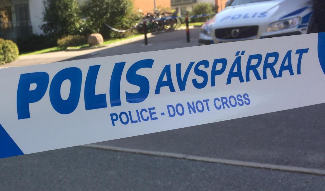 En ung man fördes till sjukhus efter ett att ha blivit skadad med ett stickvapen på en skola i Haninge. Foto: Epoch Times-arkivbild