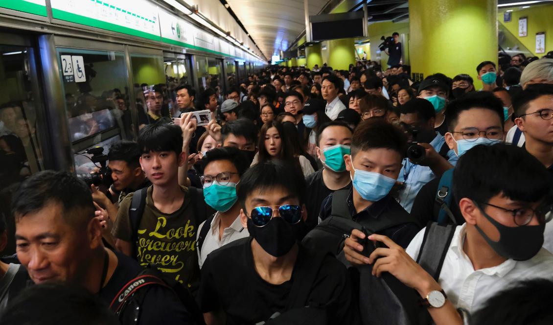 Demonstranter i Hongkong intog kollektivtrafiken. Foto: Tyrone Siu/Reuters/TT
