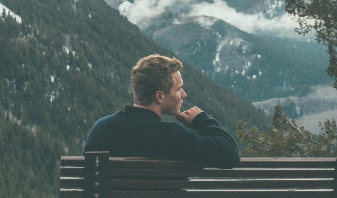 När det finns mindre att göra och mindre att betala för, då finns det mer tid och energi för sådant som verkligen ger ny energi. Foto: Hunter Bryant