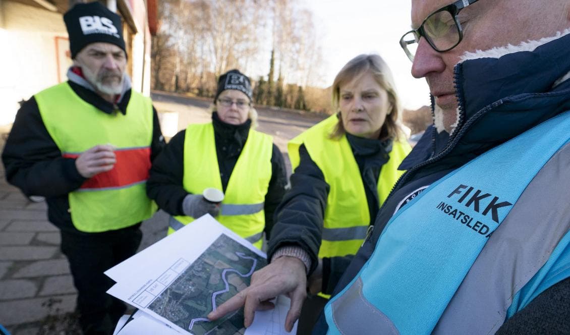 Genomgång av sökområdet i Tollarp under lördagen. Foto: Johan Nilsson/TT