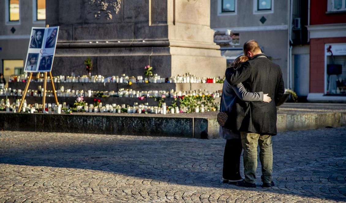 En minnesceremoni genomfördes på lördagsförmiddagen i Uddevalla. Foto: Adam Ihse/TT