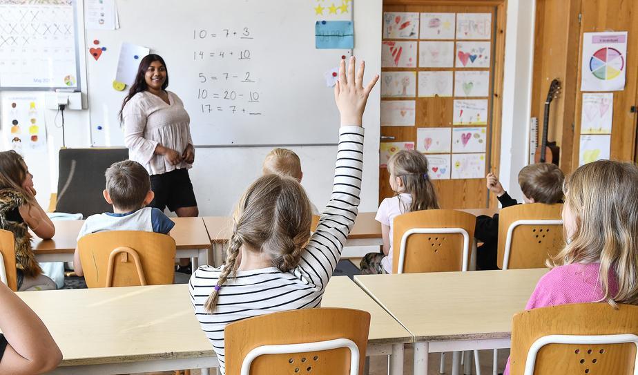
Trots ökade lärarlöner har inflödet till de största lärarprogrammen inte ökat. Foto: Jonas Ekströmer/TT-arkivbild                                                