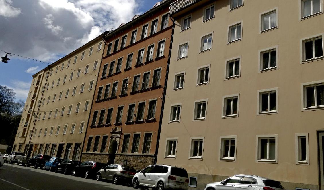 Den som väntar på något gott får stå länge i bostadskön. Foto: Hasse Holmberg/TT-arkivbild