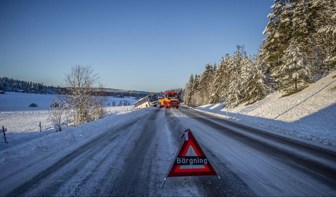 Bilister varnas för ishalka på tisdagsmorgonen. Bilden är tagen i slutet av november. Foto: Niklas Hagman