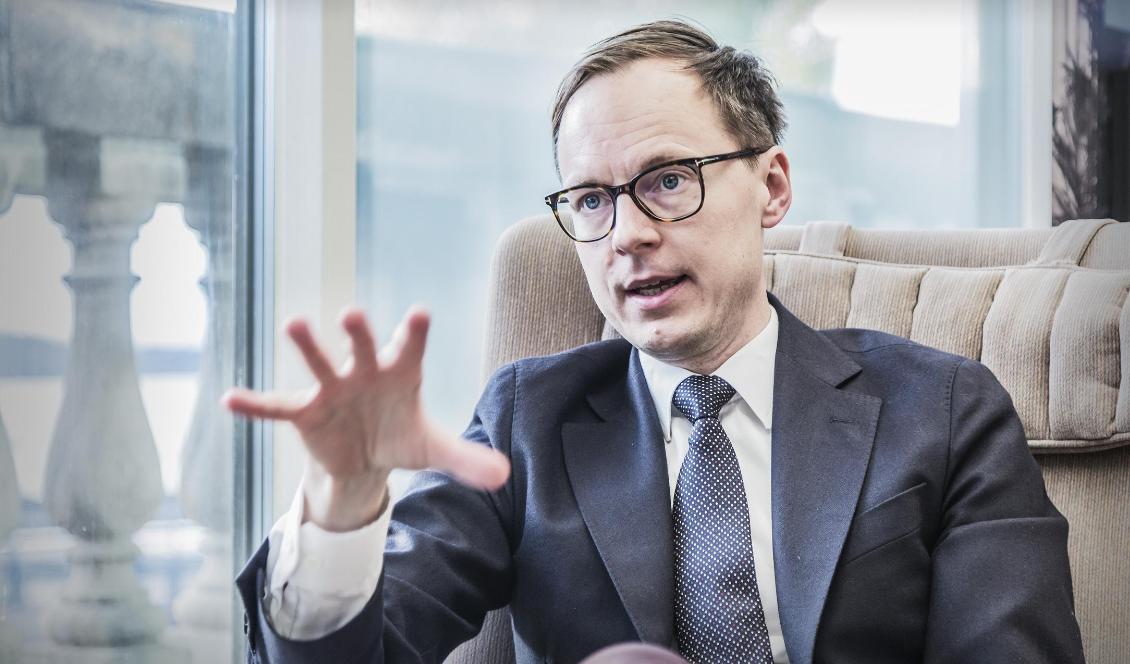 Mats Persson, ekonomisk-politisk talesperson för Liberalerna, oroas av kostnaderna för nya snabbtågsbanor. Foto: Veronica Johansson/SvD/TT-arkivbild
