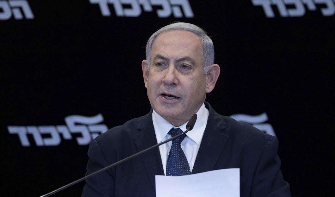 Israels premiärminister Benjamin Netanyahu söker parlamentarisk immunitet för att försöka undvika en rättegång om korruptionsanklagelser. Foto: Ohad Zwigenberg/AP/TT