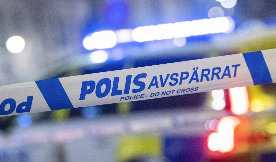 Något har detonerat utanför en dörr i Jakobsberg. Foto: Johan Nilsson/TT-arkivbild