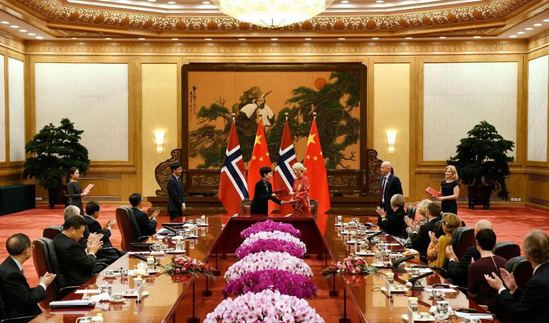 Kinas ledare Xi Jinping deltar i en ceremoni med Norges kung Harald V i Peking den 16 oktober 16, 2018. Foto: Daisuke Suzuki/AFP via Getty Images