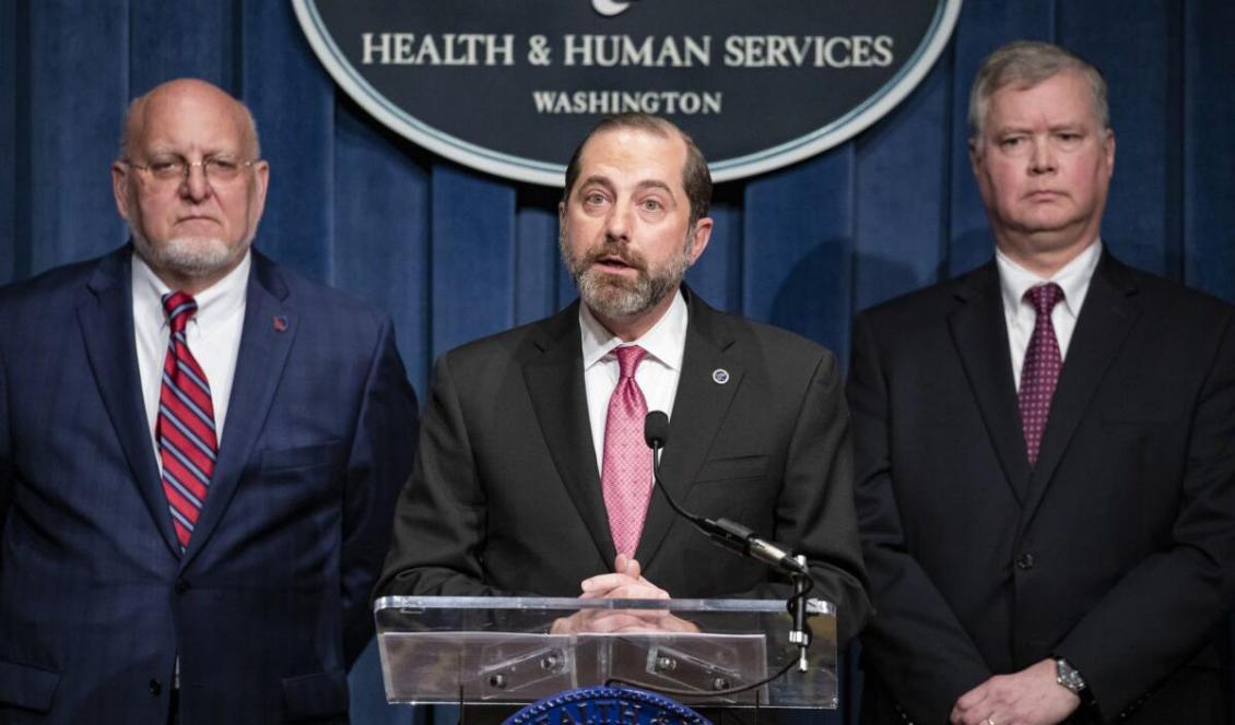 USA:s hälsominister Alex Azar talar under en presskonferens om den senaste utvecklingen gällande coronaviruset med andra medlemmar av president Trumps Coronavirus Task Force vid avdelningens högkvarter i Washington den 7 februari, 2020. Foto: Samuel Corum, Getty Images.