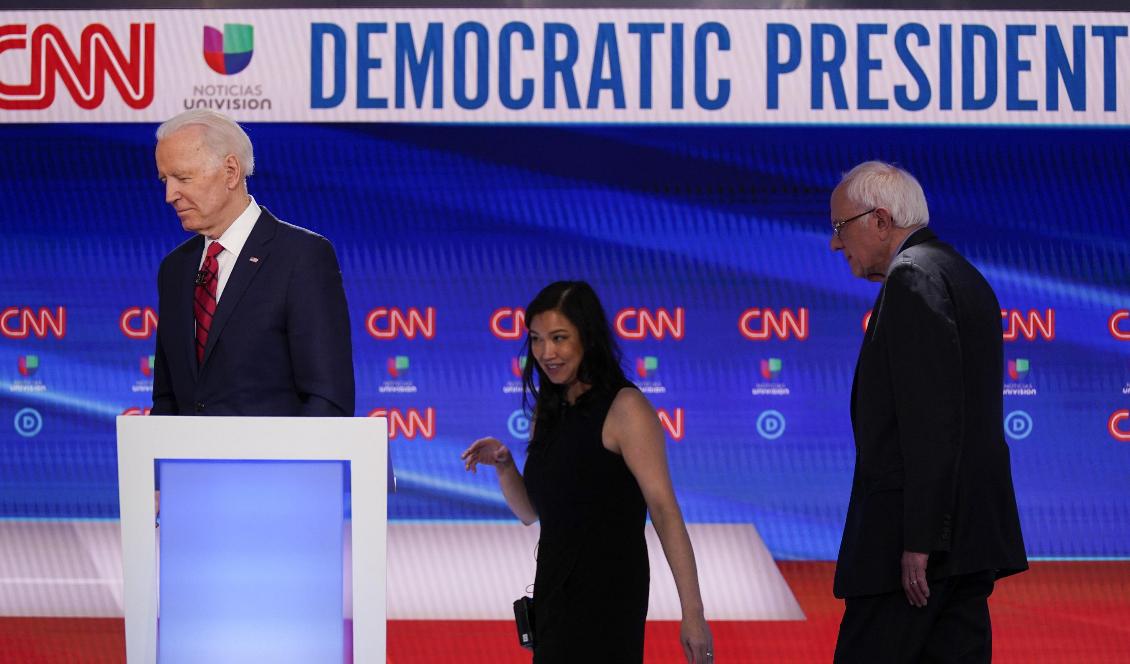 Vem av Joe Biden och Bernie Sanders som får utmana Donald Trump kommer att avgöras en månad senare än planerat, med anledning av virussituationen. Foto: Evan Vucci/AP/TT-arkivbild