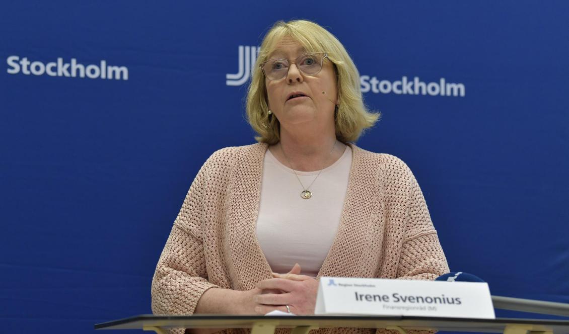 Finansregionråd Irene Svenonius (M) under torsdagens presskonferens om Region Stockholms arbete med anledning av covid-19. Foto: Jessica Gow/TT
