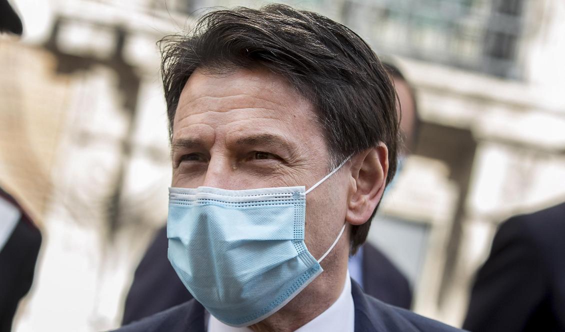 Det hårt coronadrabbade Italiens premiärminister Giuseppe Conte vill ha ett rejält stöd från EU för att hantera krisens ekonomiska effekter. Foto: Roberto Monaldo/AP/TT-arkivbild