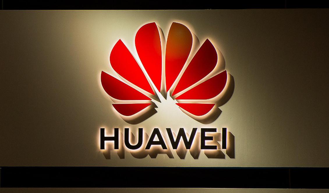 På bilden syns Huaweis logotype vid en mobiltelefonmässa i Barcelona i Spanien den 26 februari 2019. Foto: David Ramos/Getty Images