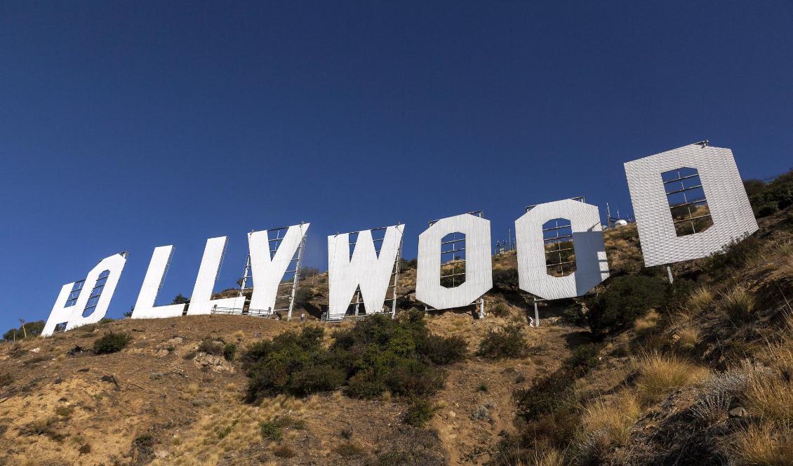 Även om man lättar på restriktioner i USA-delstaten Kalifornien så dröjer det troligtvis innan film- och tv-inspelningar i Hollywood kan komma i gång igen. Foto: Damian Dovarganes/AP/TT-arkivbild