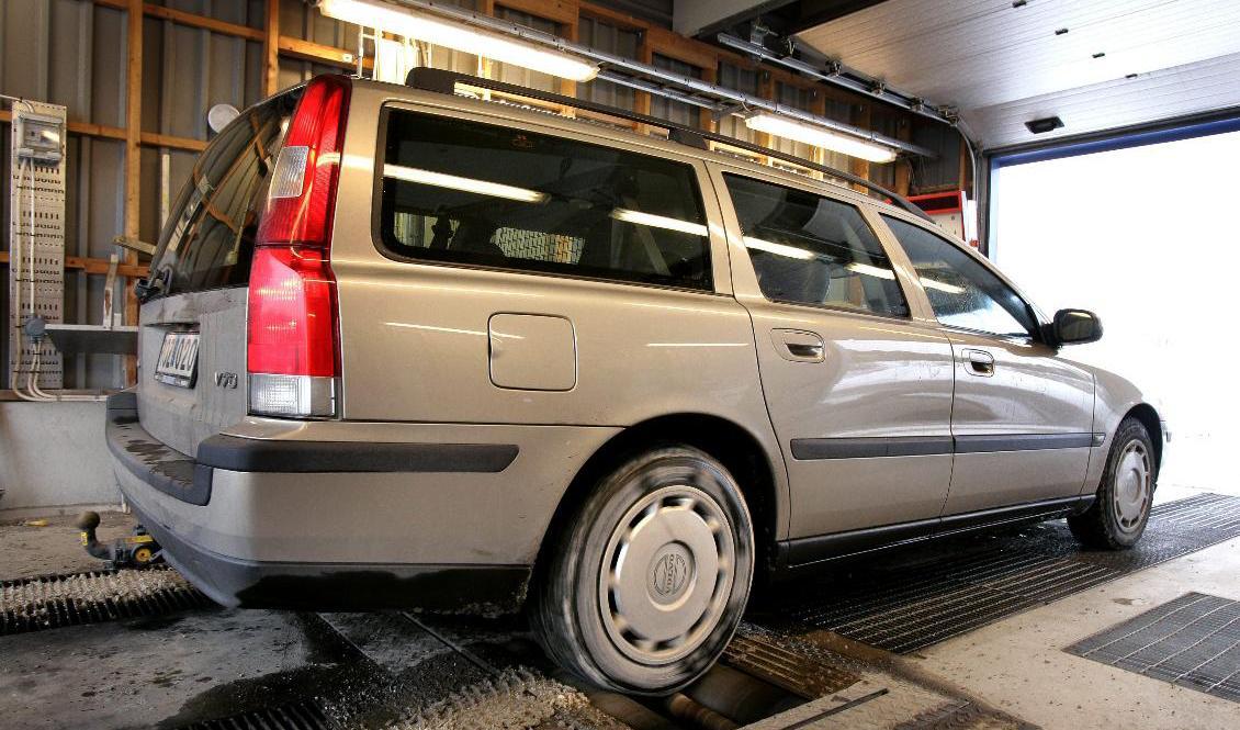 Perioden för bilbesiktningar förlängs i sju månader. Foto: Anders Wiklund/TT
-arkivbild